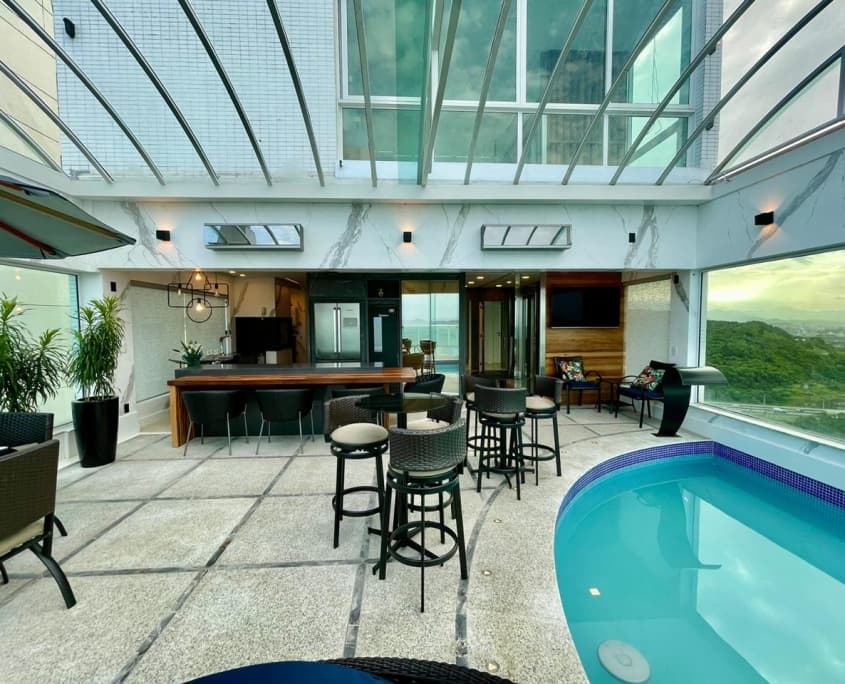 Cobertura Triplex Frente Mar no Summer Beach em Balneário Camboriú