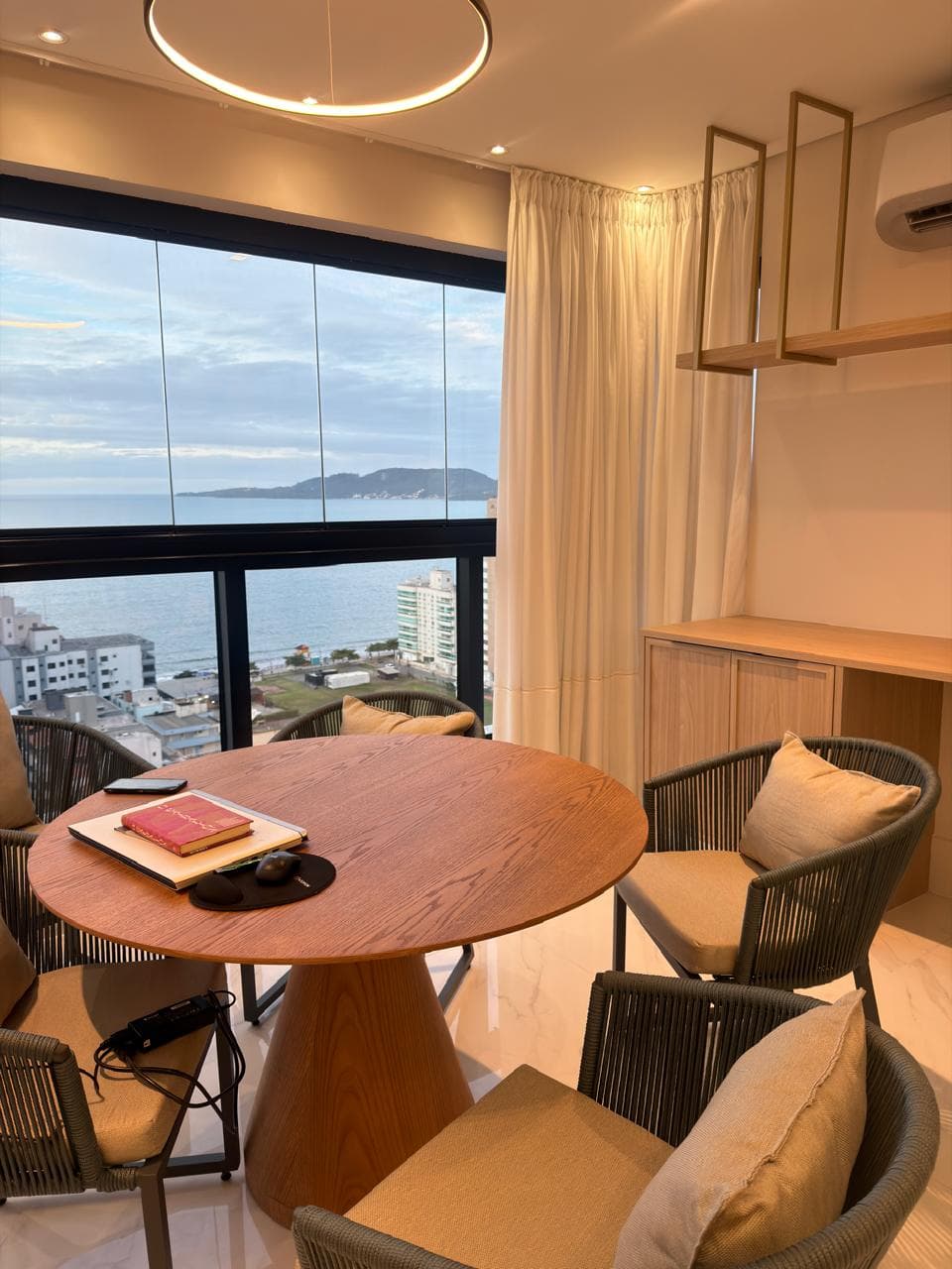 Apartamento no Ed. Noah em Itapema