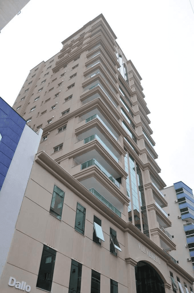 Apartamento no Ed. Via Veneto em Itapema